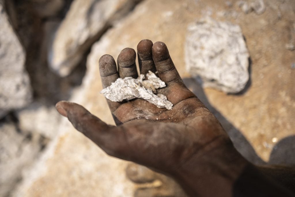 Chinese companies grab stake in Nigeria's lithium and EV future