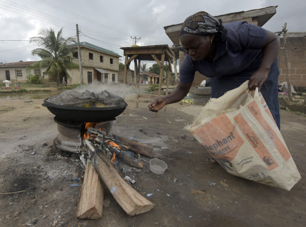 Rising cost of cooking gas thwarts Nigerian climate plans